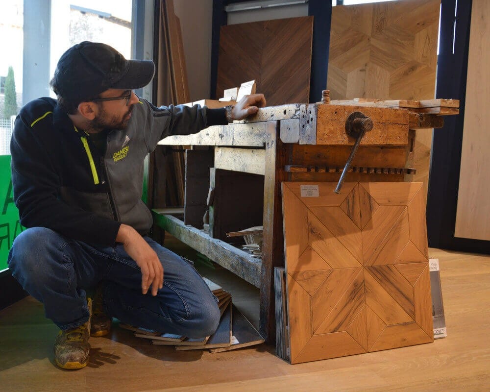 tavolo-showroom-daneis- parquet